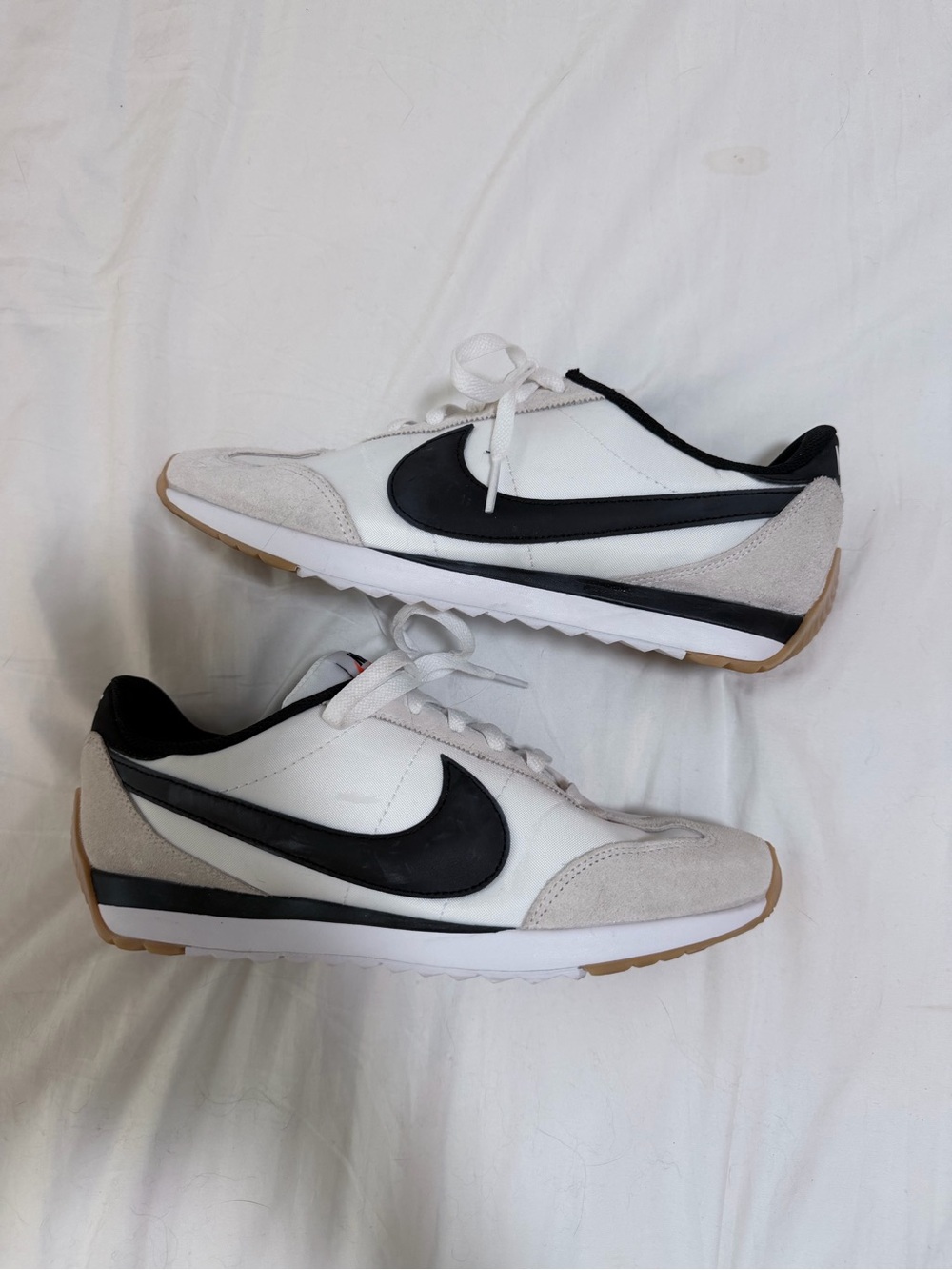 Nike Men’s Retro Runner Sneakers - White/Black/Tan